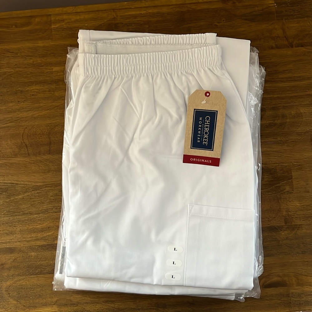 DEAL PACK!! 4 pairs of Large White Scrub Pants